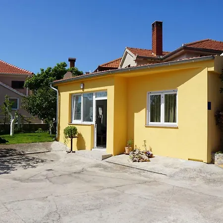 Apartment Apartman Cro Garden Zadar