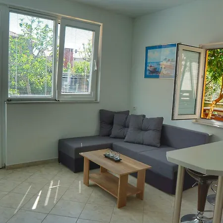 Apartman Cro Garden Apartamento *